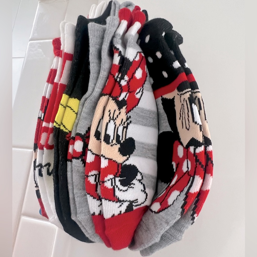 Disney Minnie Socks NWT